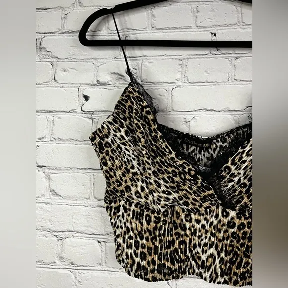 Endless Blu Holding‎ On Lace Leopard crop top size large new with tags Black - Image 4