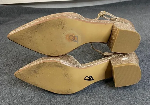 Betsey Johnson Heels Womens Gold Glitter Sz 6 Ankle Strap Pointed Toe Pump *Flaw - Image 6