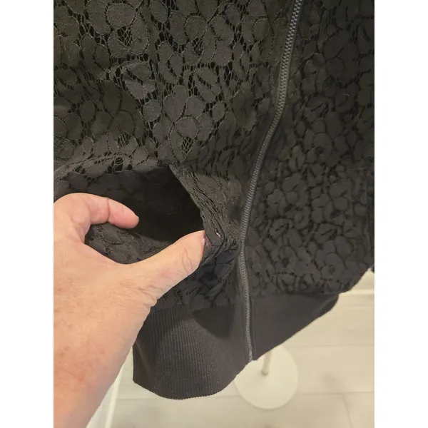 ​G By Guess Medium Black Floral Lace Full Zip Bomber Jacket Women Ribbed Trim - Image 5
