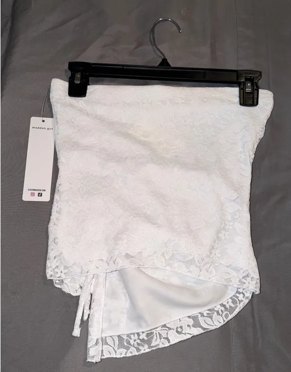 Madden Girl lace side-ruched tube top. - Image 4