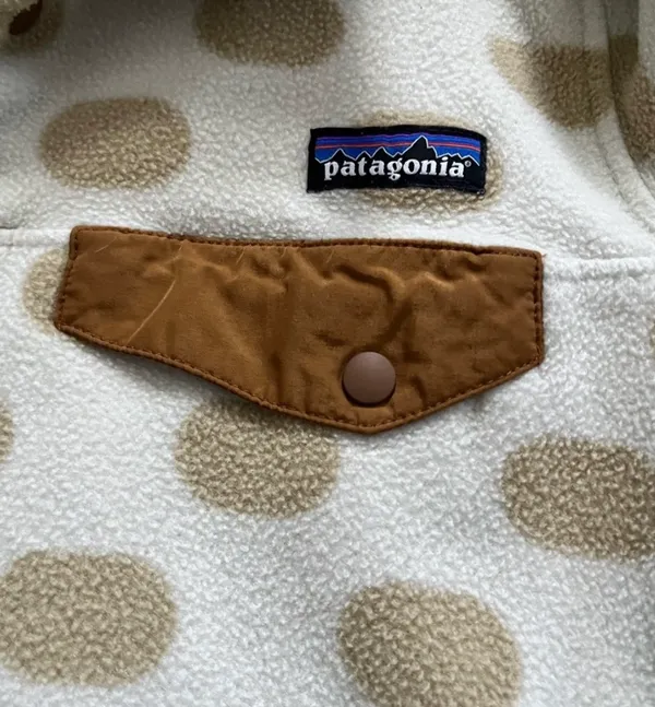 Patagonia Beige Polka Dot Synchilla Pull Over Size Xs - Image 4