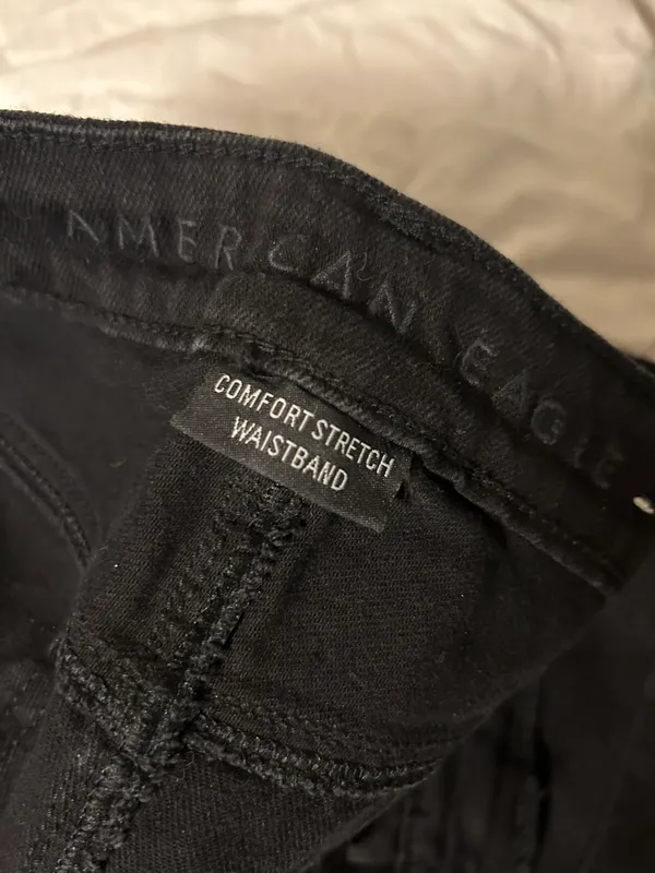 American Eagle Mom Jeans - Image 3