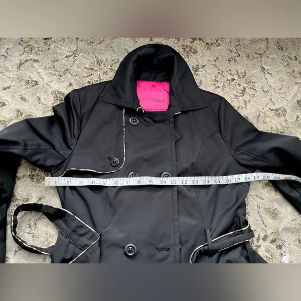 Stylish dressy BETSEY JOHNSON trench coat🔥🔥 - Image 13