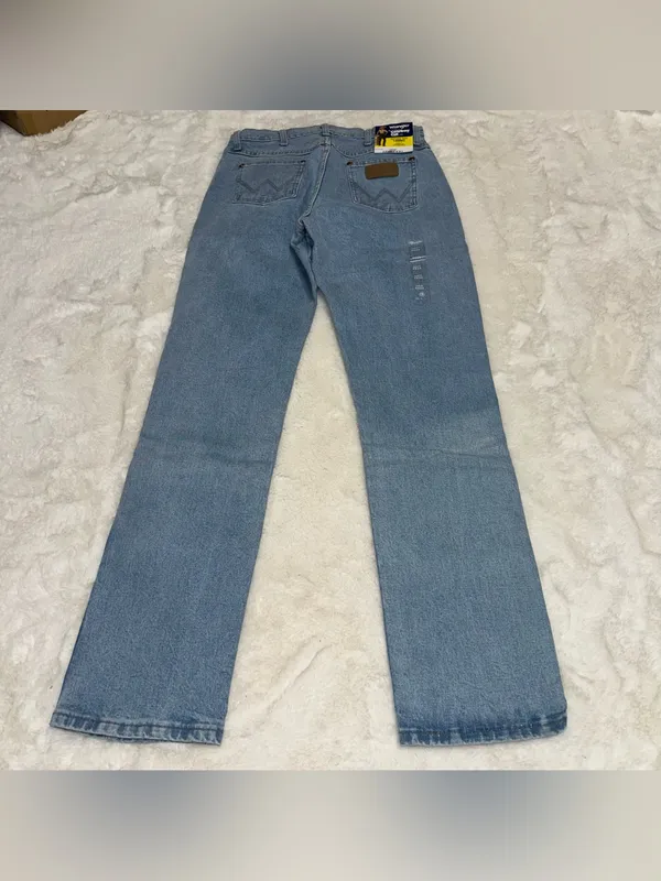 NEW wrangler cowboy cut jeans - Image 2