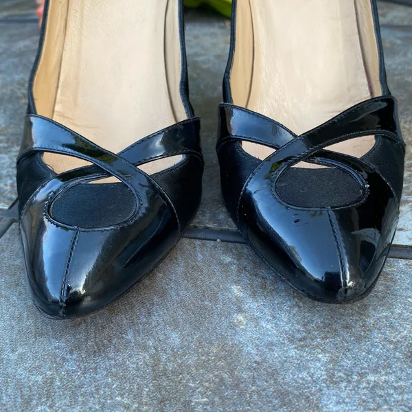 Fendi Black Satin & Patent Leather Stiletto Pumps Size 8.5 Luxury - Image 2