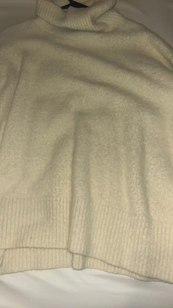 J.Crew Cream Cashmere Sweater - Image 2