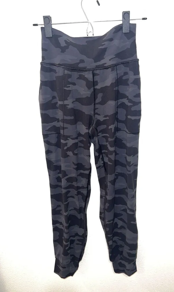 Salutation Jogger - Image 2