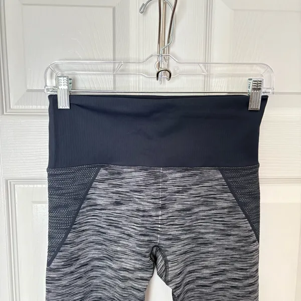 Athleta Women’s Navy Gray Space Dye Textured‎ Leggings Medium Workout Athletic - Image 3