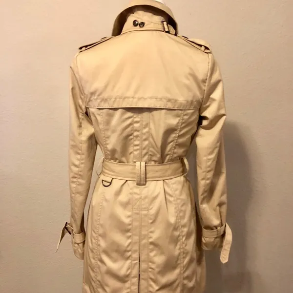 Banana Republic Tan Trench Coat - Image 3