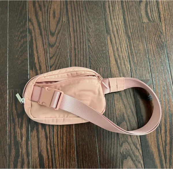 Lululemon Belt Bag - Image 2
