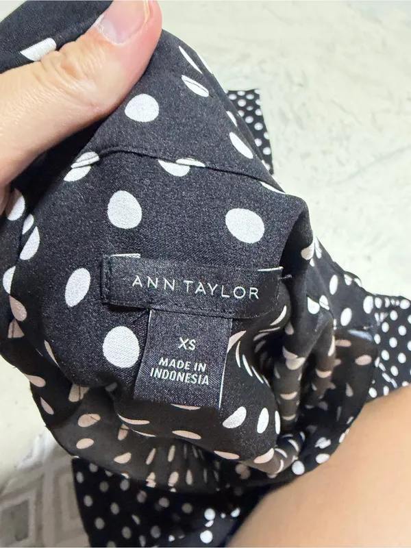 Ann taylor Polka Dot Button-Up Shirt Black/White XS - Image 8