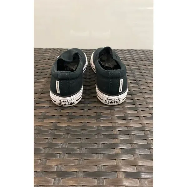 Slip on converse women's size 6.5 - Image 2