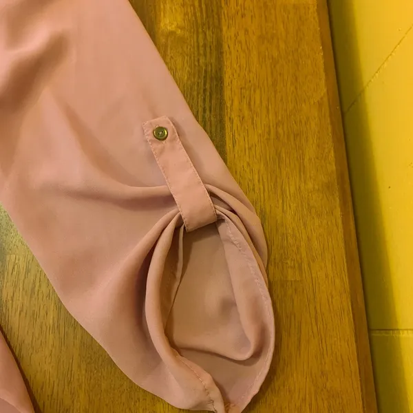 Rue 21 blouse large blush color long sleeve with button tabs v-neck zip … - Image 7