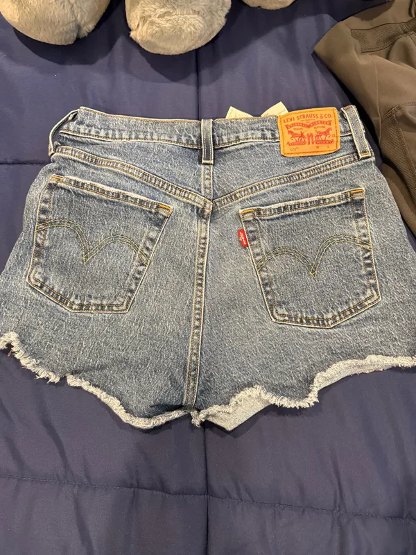 Levi’s 501 Shorts - Image 4
