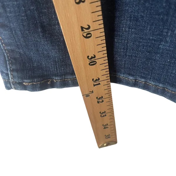 Levi Strauss & Co Women's Size 29 Dark Wash Blue Curvy Bootcut Jeans‎ - Image 11
