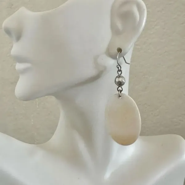 Mother of Pearl oval drop earrings - Image 3