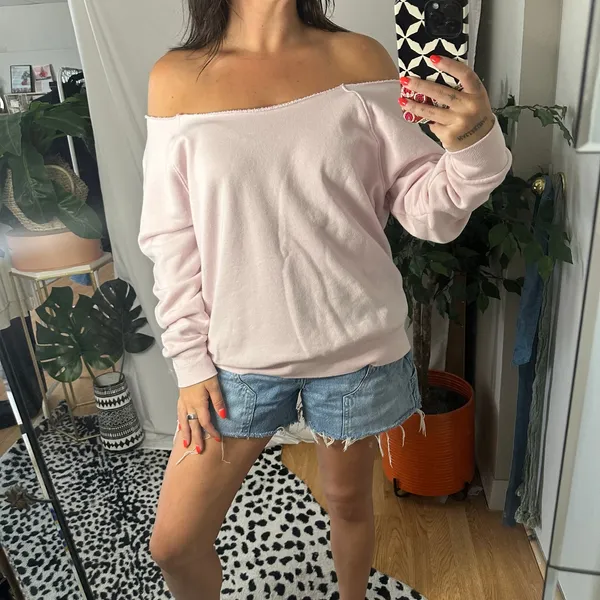 Abercrombie Off The Shoulder Sweatshirt with Raw Edge Boat Neck Light Pink Size Medium - Image 2