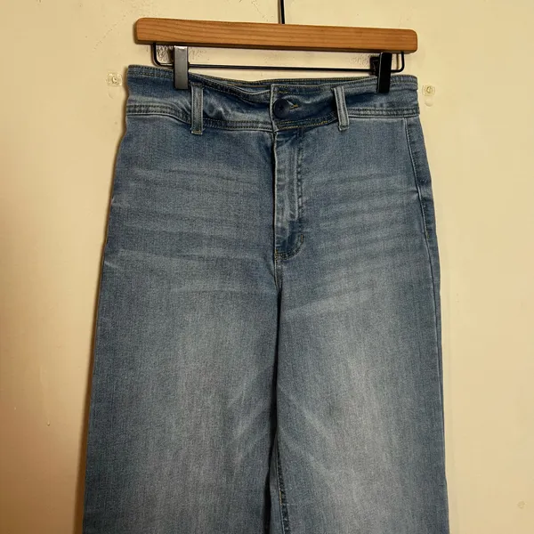 OAT NEW YORK- High Rise Wide Leg Jeans Blue Denim Powder Light Wash Raw Fray Hem - Image 4