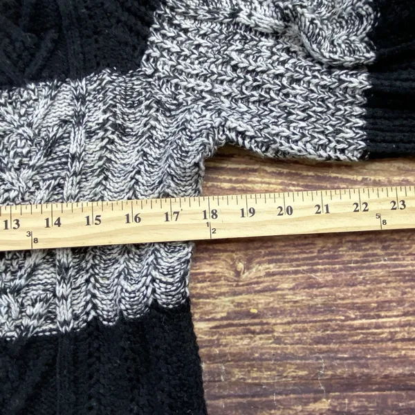 GAP Sweater Women’s Crew Neck Pullover White & Black Size XL - Image 5