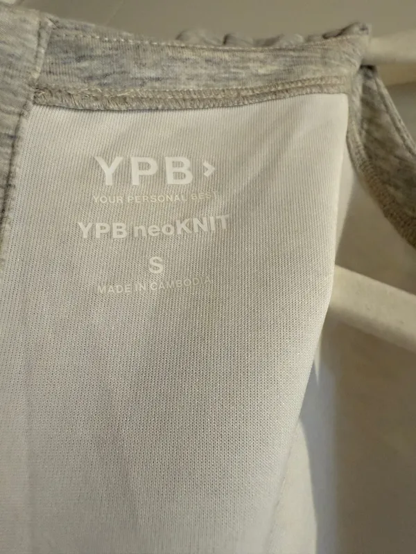 Abercrombie YPB neoKnit Grey Jumpsuit - Image 4