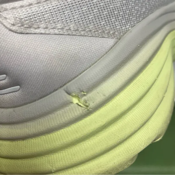 Hoka one one Blondi 8 Nimbus‎ Cloud sneakers size 8.5 B - Image 4