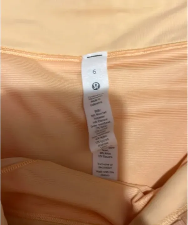 Lululemon Speed Up Shorts 2.5" - Image 3