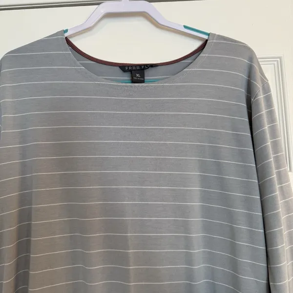 FREE FLY Bamboo Top Women Sz XL Pullover‎ Shirt Blue Gray Striped Casual Stretch - Image 2