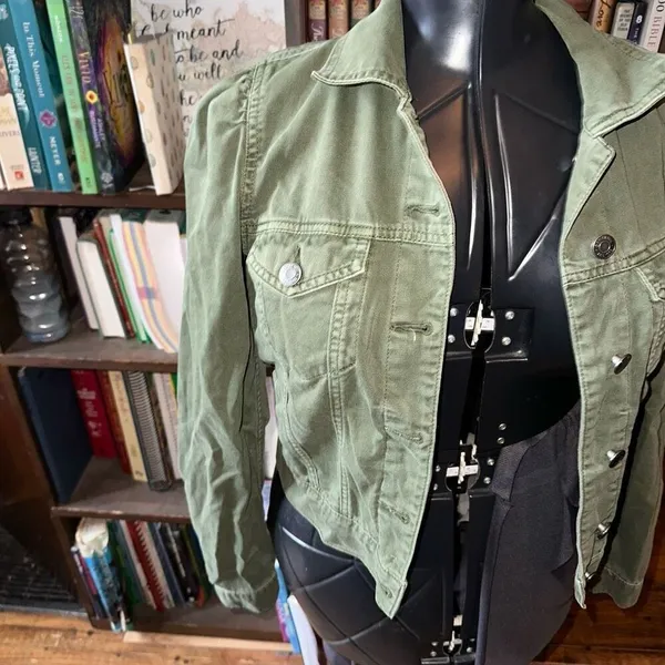 Gap denim army green classic XS distressed denim jacket - Image 2