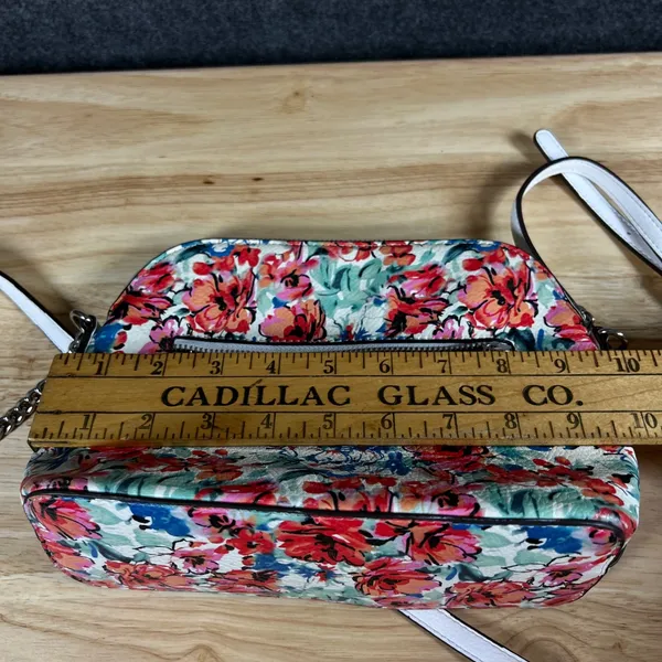 Kelly & Katie Floral Crossbody Bag White Red Blue Faux Leather Small Purse - Image 5