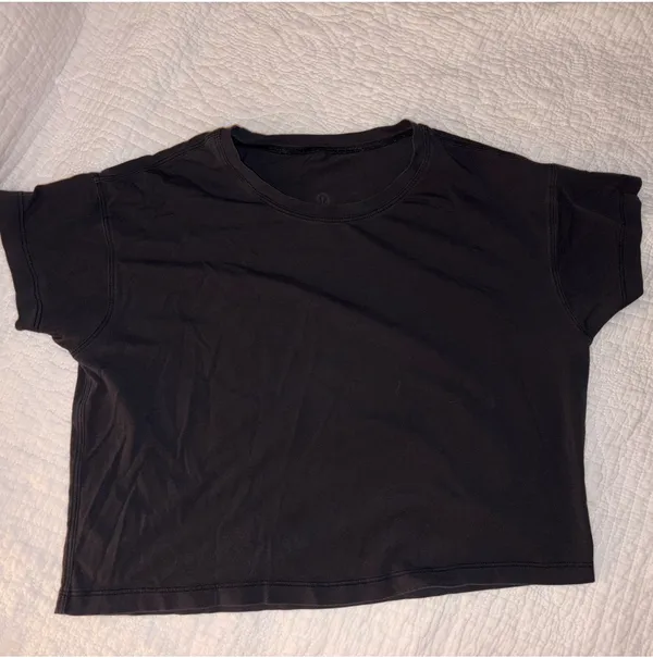 Lululemon Cropped workout tee - Image 3