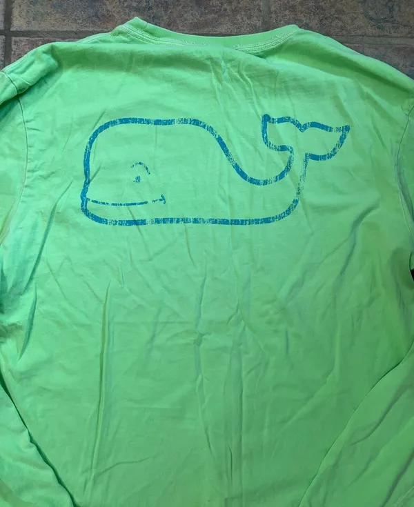 Vineyard Vines mens medium long sleeve tee - Image 5