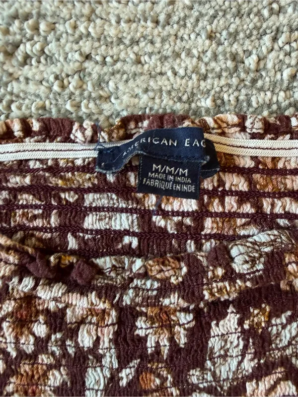 American Eagle Outfitters Brown Floral Smocked Festival‎ Peasant Crop Top Size M - Image 5
