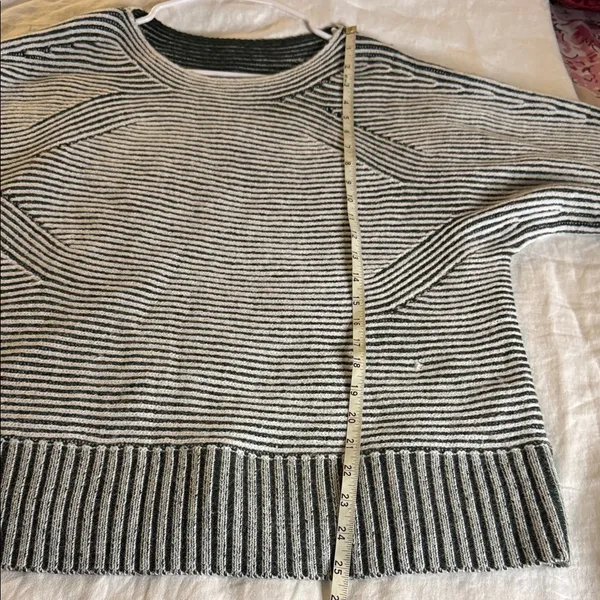 DAVI & DANI Black and White Striped Sweater - Image 4