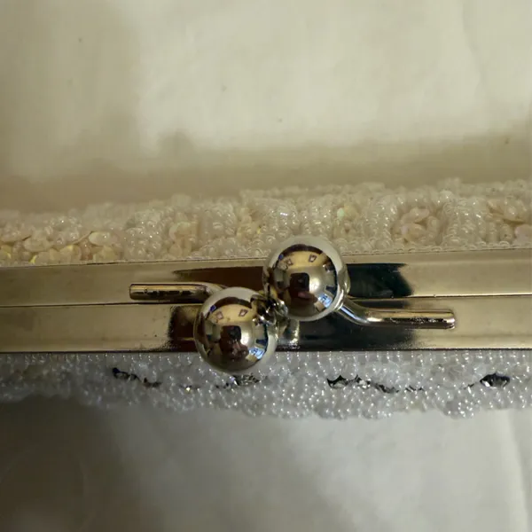 Chic Cream Beaded Clutch White - Image 9