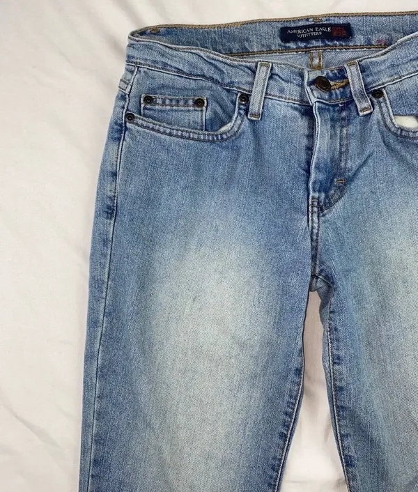 American Eagle Jeans - Image 4
