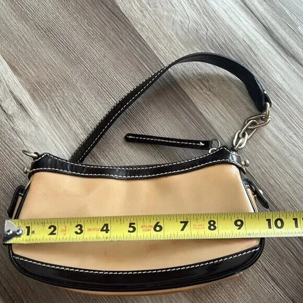 Dooney & Bourke Cream Brown Trim Small Patent Purse J6423747 - Image 10
