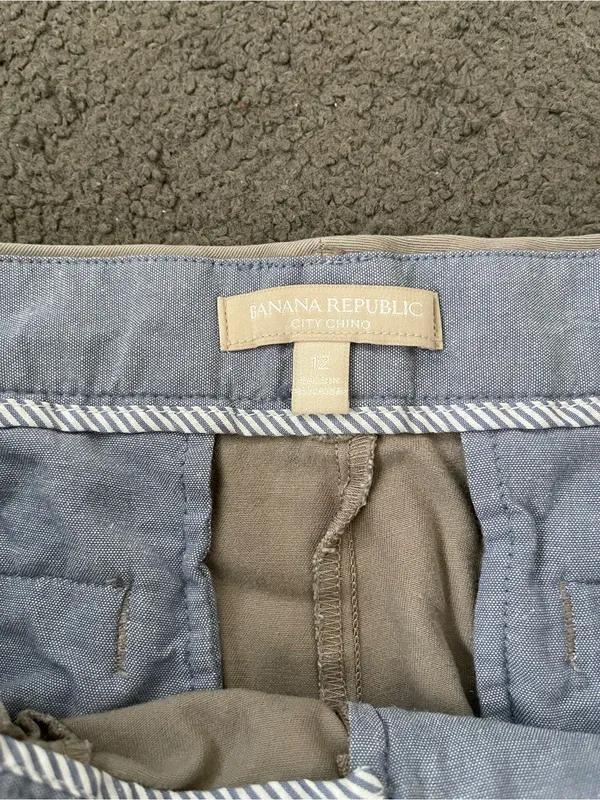 Banana Republic Khaki Cuffed Twill Shorts - Image 6