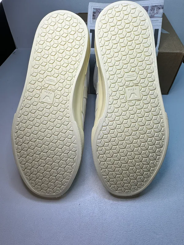 VEJA Minotaur Chromefree Leather sneakers white butter casual classic comfy - Image 8
