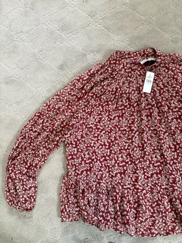 NWT loft blouse size XL - Image 2