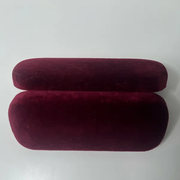 Gucci Red Velvet Large Clamshell Hard Sunglasses Eye Glasses Case - Image 9