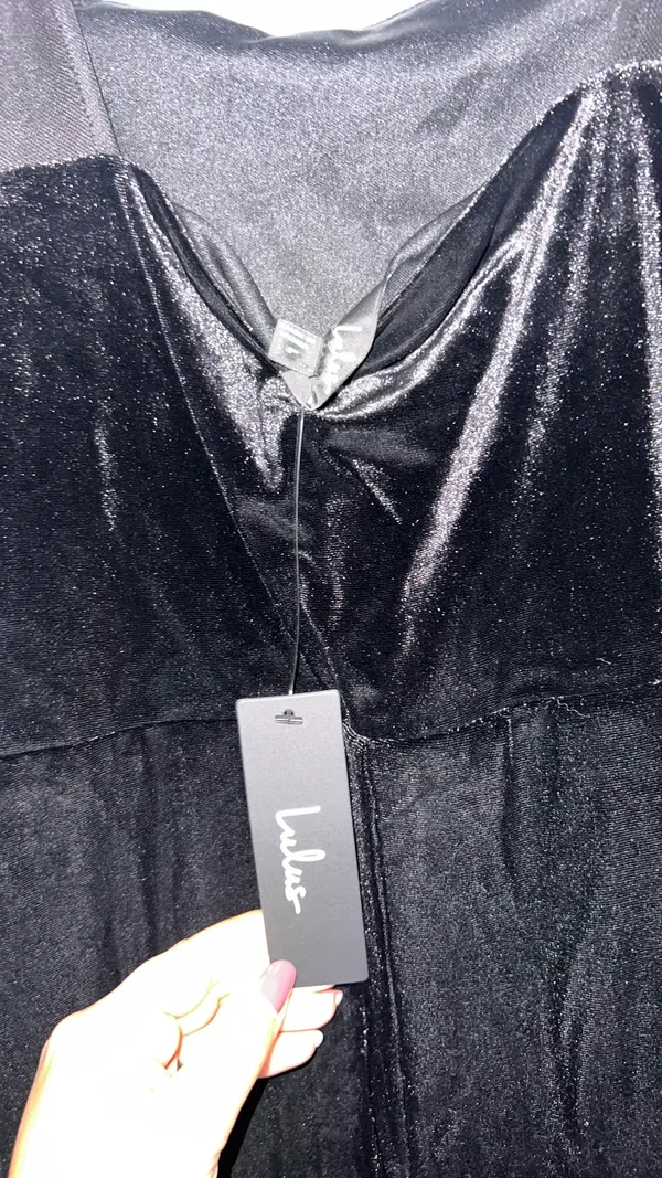 Black Velvet Dress Lulus - Image 4