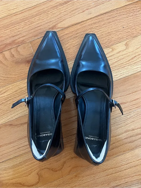 Vagabond Black Pointed Mary Jane Block Heel Pumps - Image 4