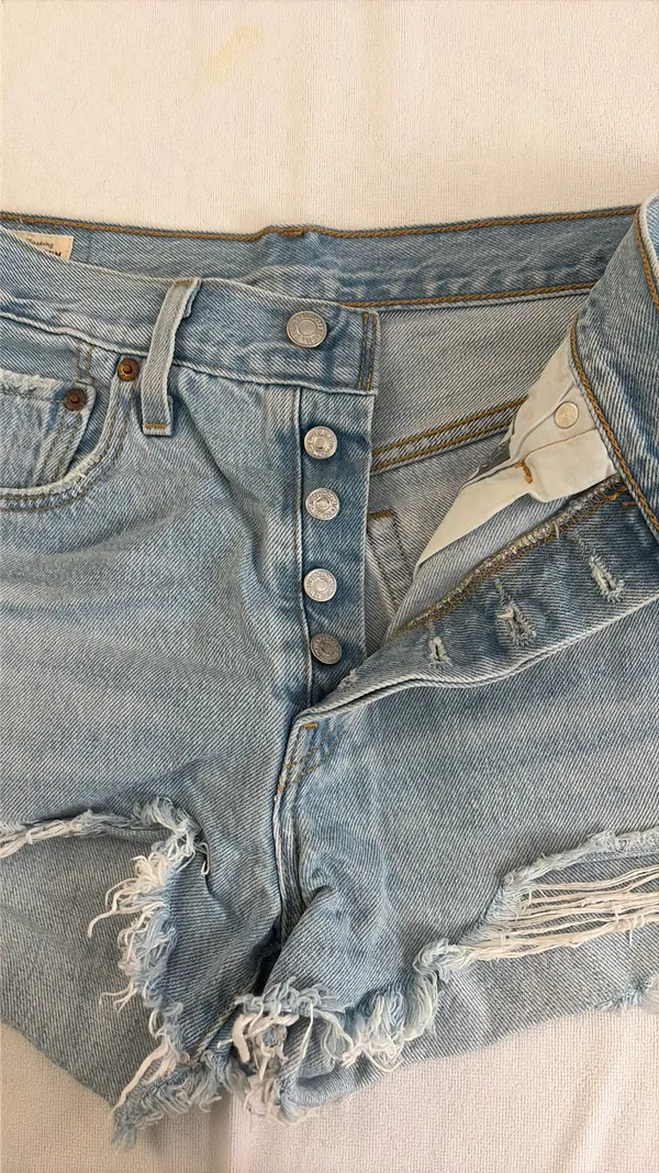 Levi’s 501 Denim Shorts - Image 4