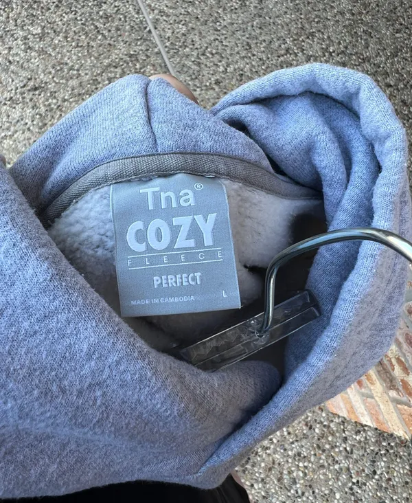 Aritzia TNA Hoodie - Image 5