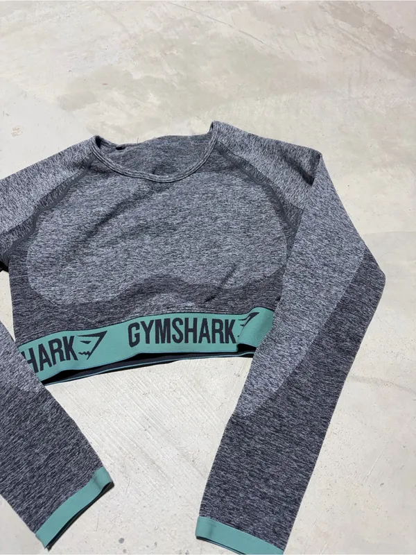 Gymshark Grey Seamless Long Sleeve Crop Top - Image 5