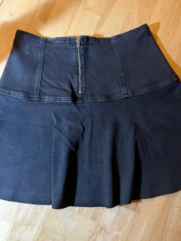 Free People Size 2 Women's Highlands Denim Skirt Black BNWT - Image 3
