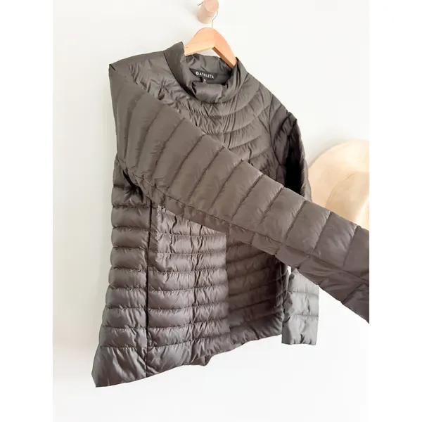 Athleta | Downkind Down Puffer Jacket in Arbor Olive Green | Sz XS - Image 4