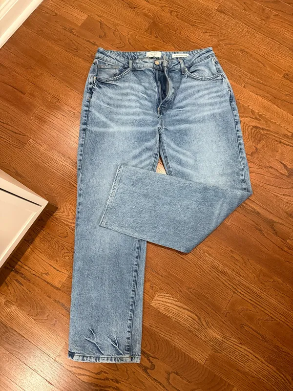 Woman’s Cotton On High Waisted Jeans - Image 3