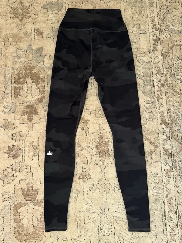 Alo Yoga High-Waist Camo Vapor Leggings - Image 7