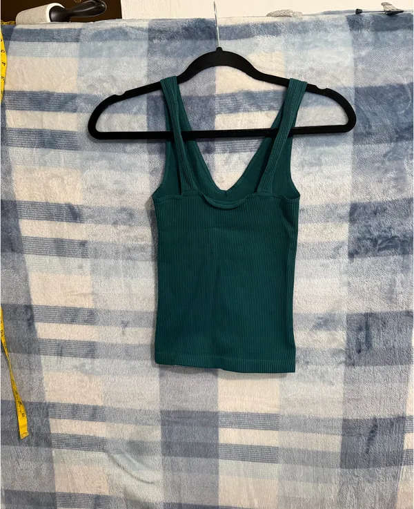 Comfort Cove Clothing Green Ribbed V Neck Tank Top OS - Image 4